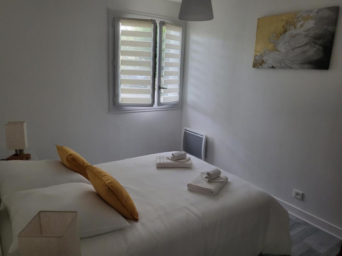 Maison De Vacances En Perigord Noir Le Buisson-de-Cadouin ภายนอก รูปภาพ